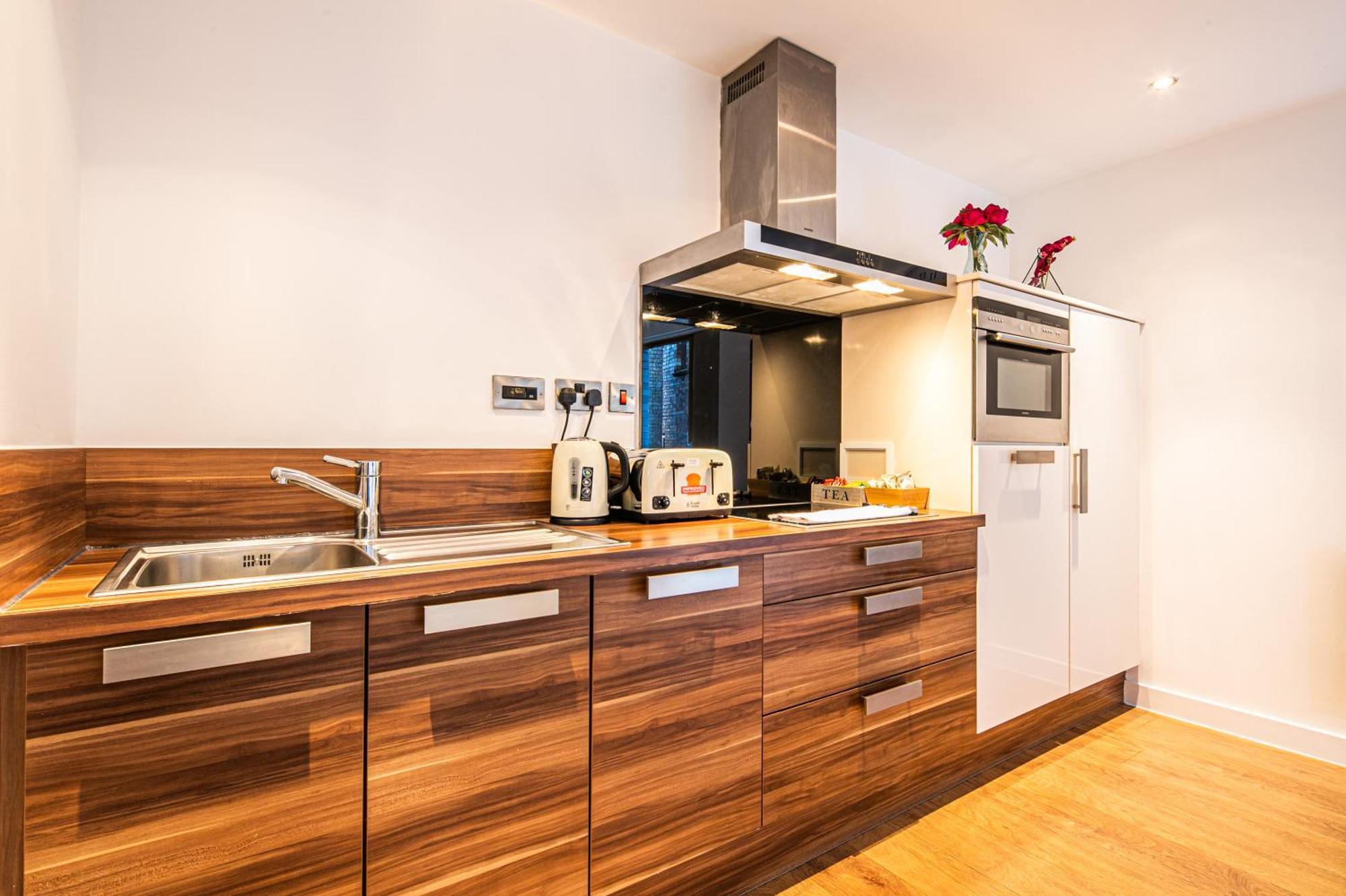 Stylish 2 Bed Apt 18 - City Centre, Free Parking, Espresso Machine & Netflix - Hosted By Stay Host Save Sheffield Eksteriør bilde