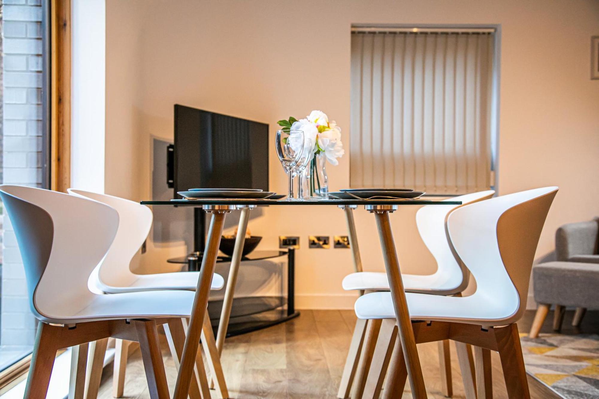 Stylish 2 Bed Apt 18 - City Centre, Free Parking, Espresso Machine & Netflix - Hosted By Stay Host Save Sheffield Eksteriør bilde