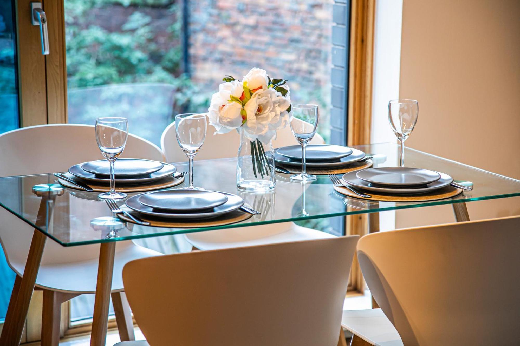 Stylish 2 Bed Apt 18 - City Centre, Free Parking, Espresso Machine & Netflix - Hosted By Stay Host Save Sheffield Eksteriør bilde