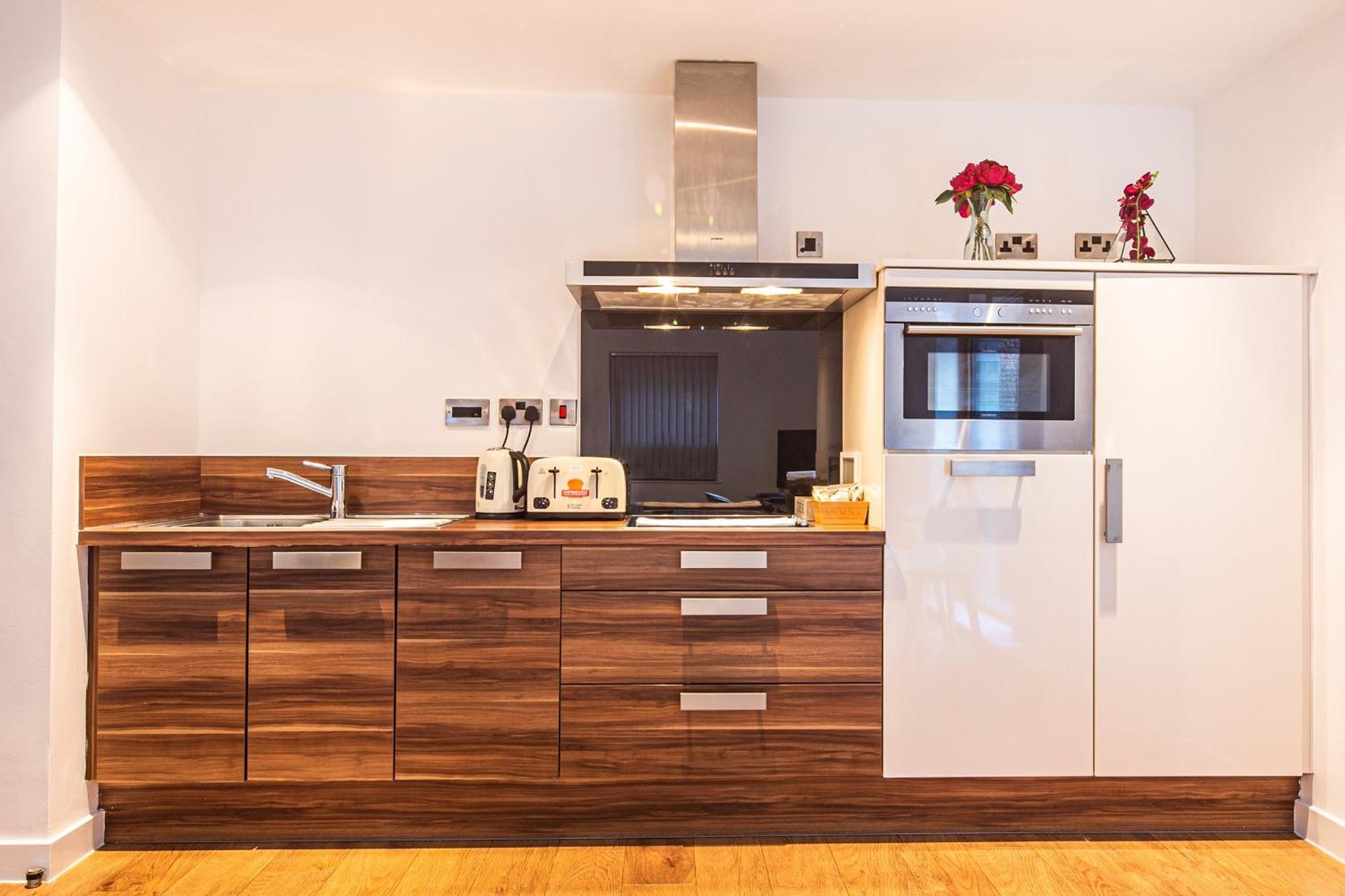 Stylish 2 Bed Apt 18 - City Centre, Free Parking, Espresso Machine & Netflix - Hosted By Stay Host Save Sheffield Eksteriør bilde